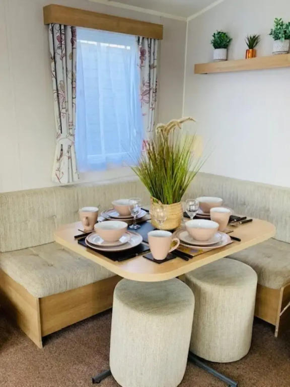 Charming 3-bed Caravan in Bude, North Cornwall