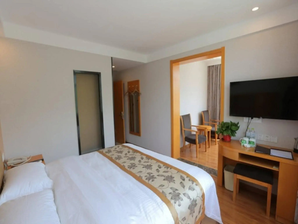 GreenTree Inn JXuZhou East Third Ring Road XCMG Heavy Machinery Hotel