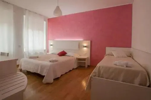 Sonny Capone Al Vaticano Family Apartment