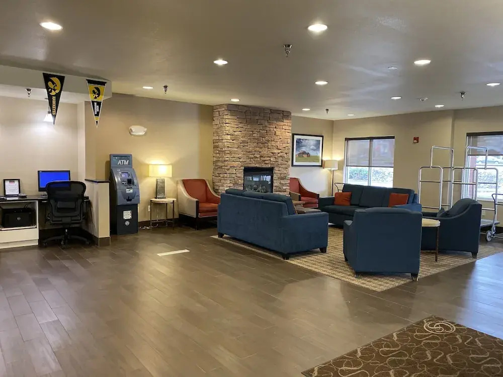 Comfort Suites