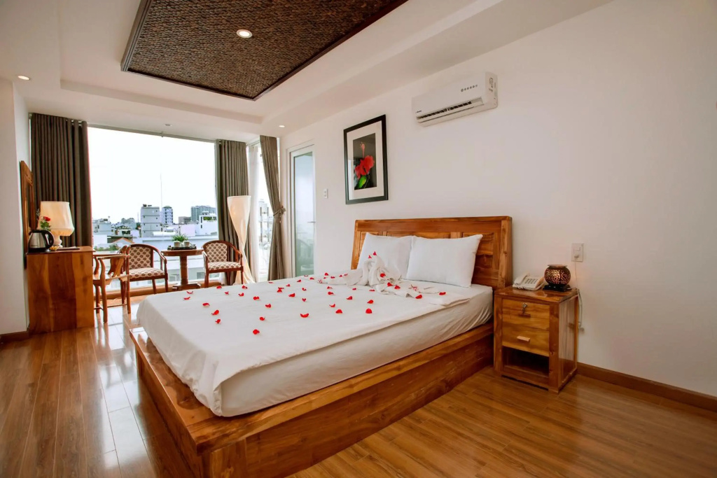 Rex Hotel & Apartment