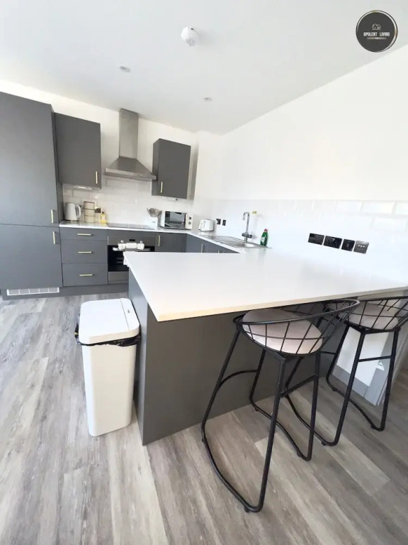 City Centre 1-bed Apartment in Preston With Sky