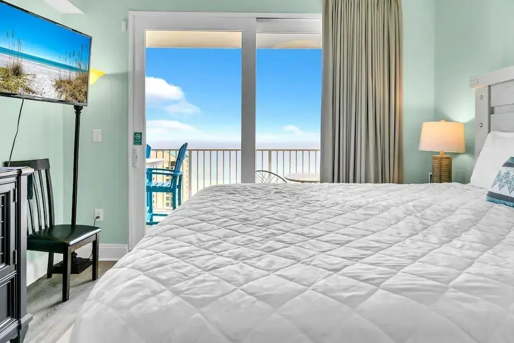 Laketown Wharf 1326