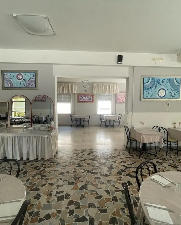 Hotel moroni