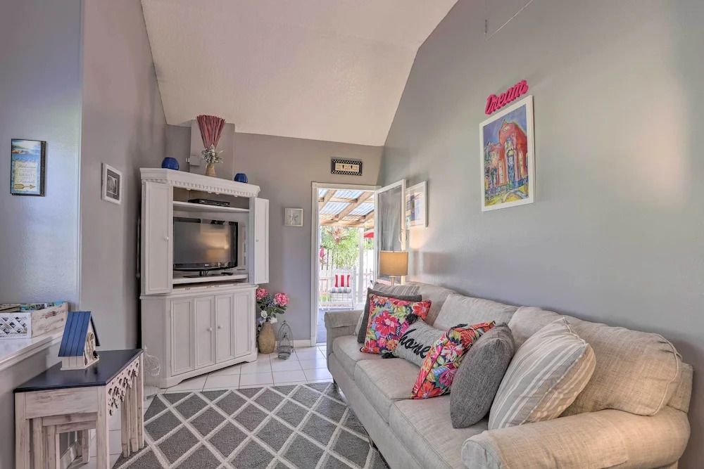 Stuart Apartment w/ Patio Near St Lucie River!
