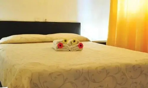 Meliton Studios & Appartements