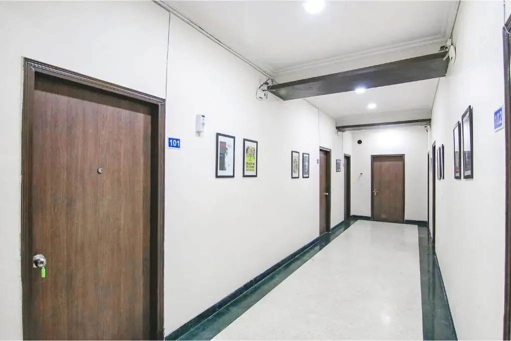 Fabhotel Rivlet Inn