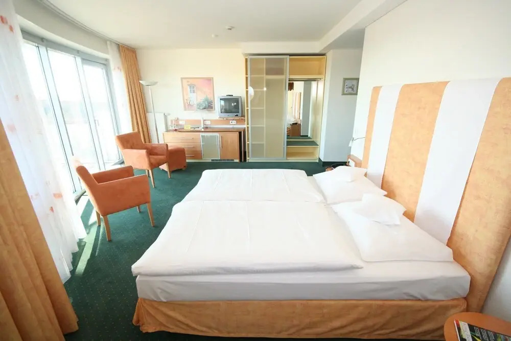 Hotel Benserhof Garni am Hafen
