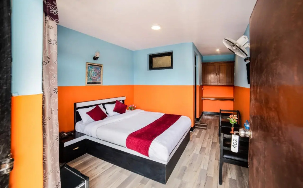 OYO 239 Hotel Kuti