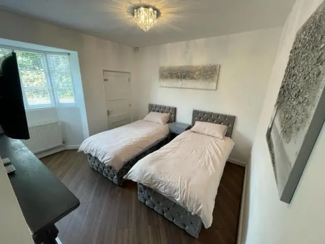 Canalside Cottage