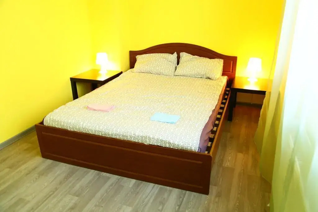 Like Hostel