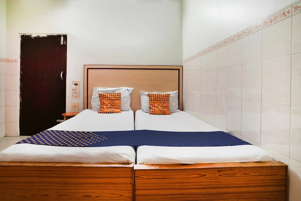 Super Hotel O Sridhar