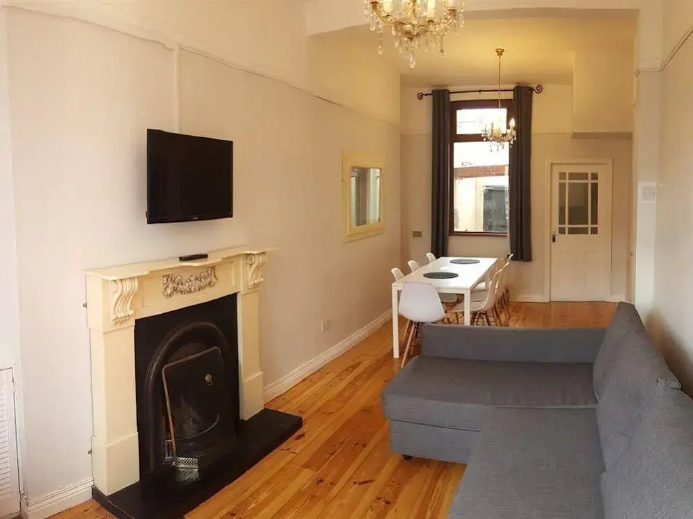 Shaftesbury Avenue Townhouse