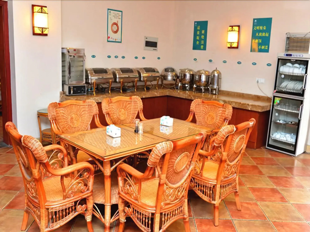 GreenTree Inn Jiaxing Pinghu Zhapu Jiulong Mountain Express  Hotel