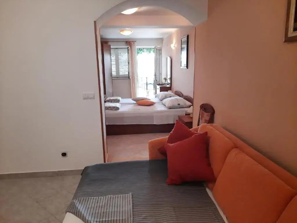 Apartments Zlosilo