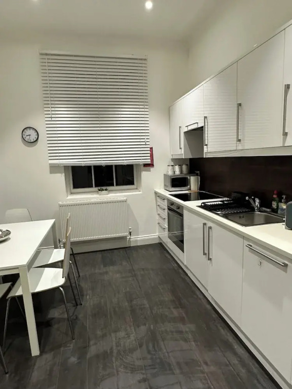 Eurostar Comfort Inn Studio Apartments