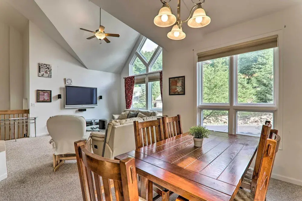 Lake Harmony Villa: Walk to Big Boulder Mountain!