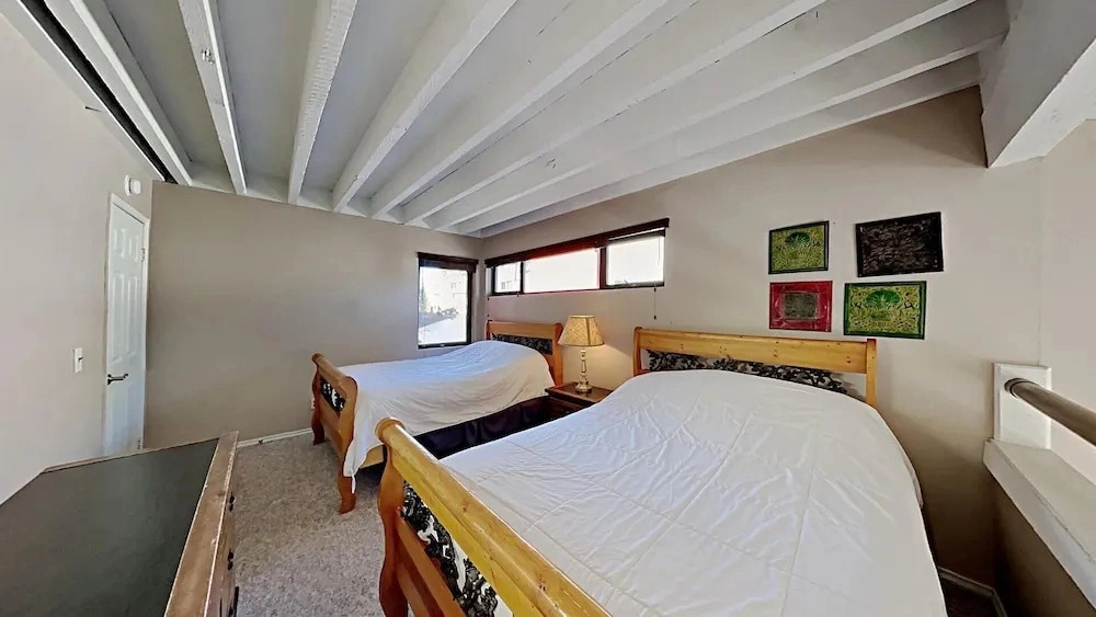 615 4 Bedroom Condo