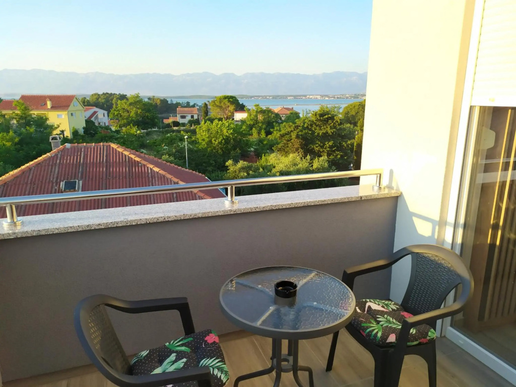 Apartmani Mira