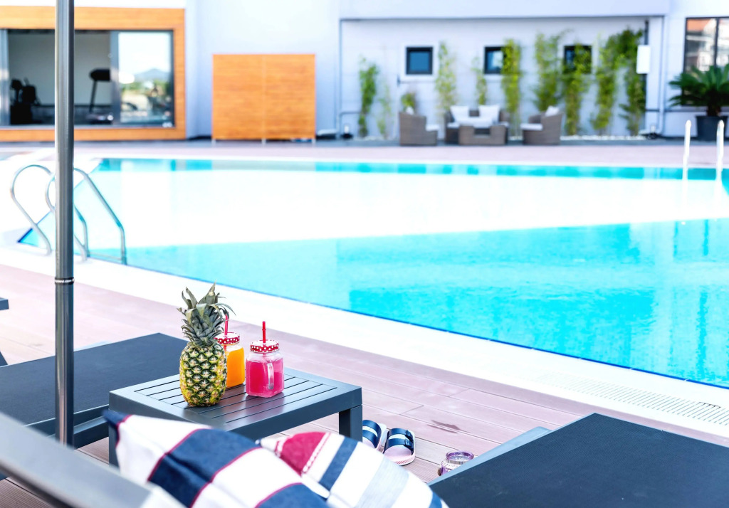 Green Hills Suites