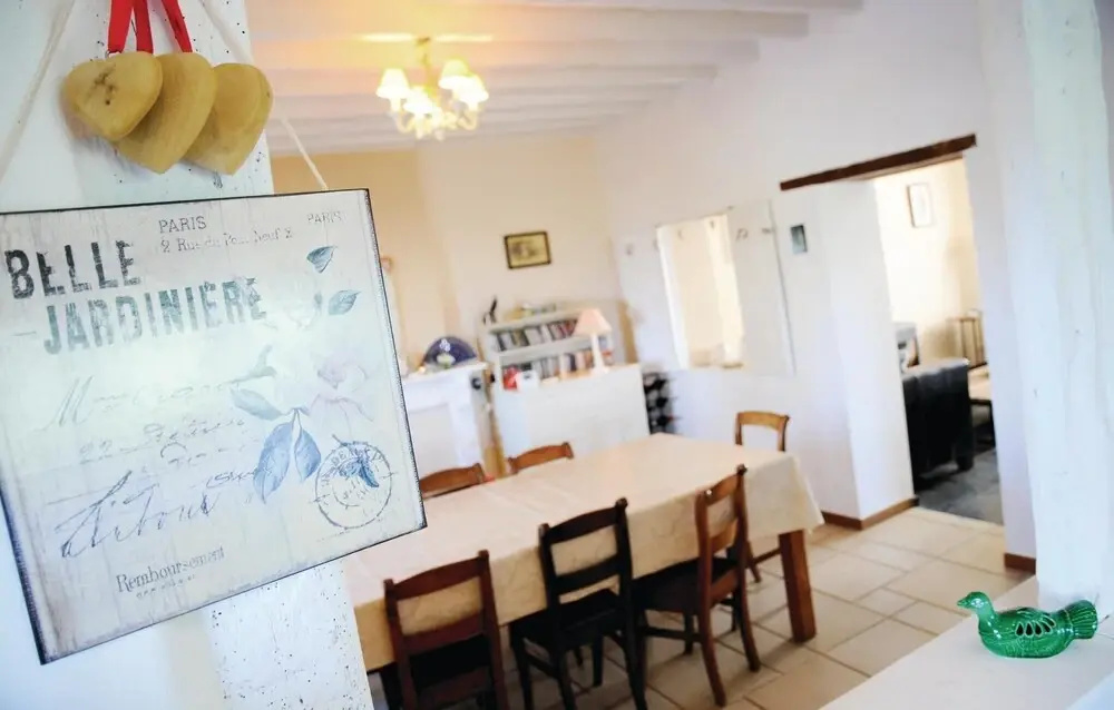 Beautiful Home in Durbuy With 3 Bedrooms, Wifi and Outdoor Swimming Pool