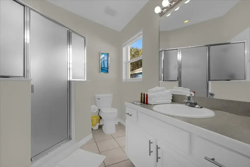 3 Bedrooms 2 Bathrooms Indian Creek 2559 Bc