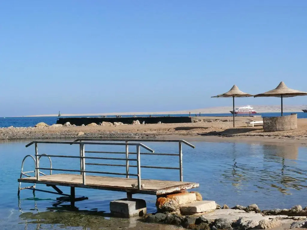 Mini-Studio With Free Private Beach