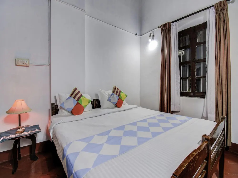 Vintage Studio Home by OYO Rooms