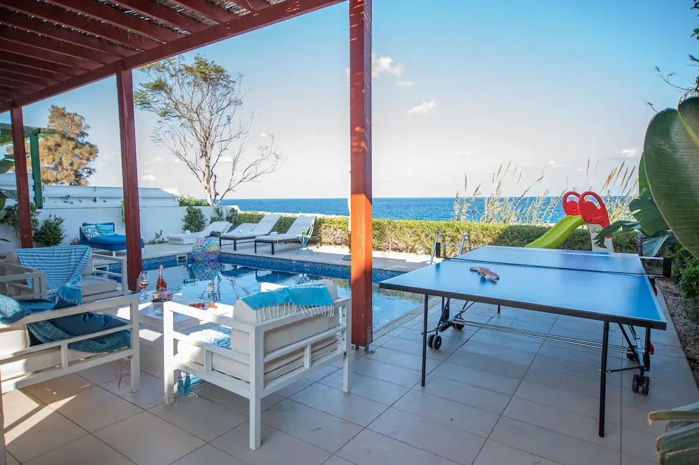 Artisan No 6 First Line Seafront villa