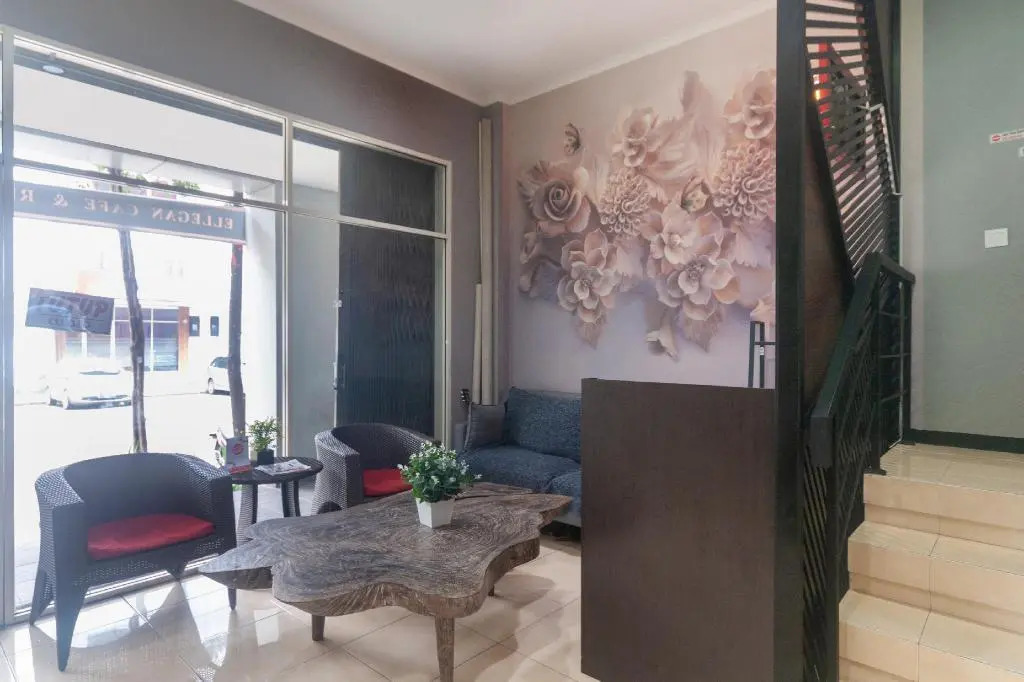 OYO 3216 Ellegan Residence