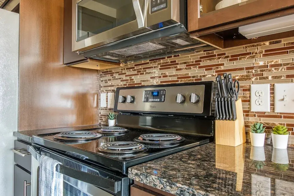 FRONTDESK 5755 Hermann Park Apts Downtown Houston