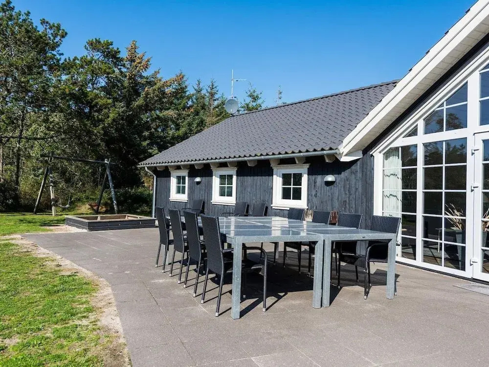 14 person holiday home in Blåvand