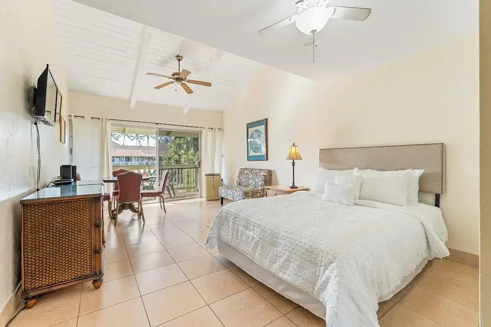 Kihei Bay Surf B212 by Maui Rental Group