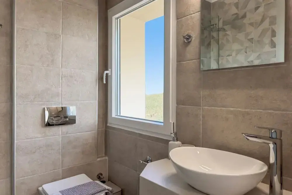 AeNaos Luxury Villa