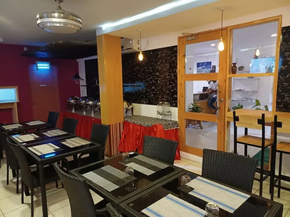 Huvadhumaa Inn