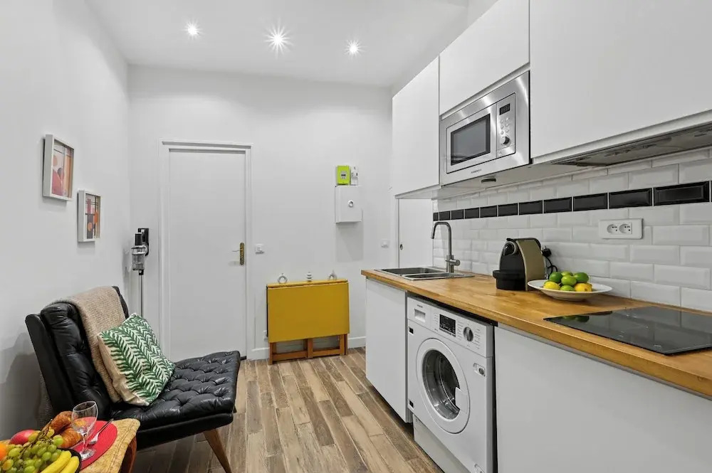 Stylish 1BR Flat Near Luxembourg Gardens