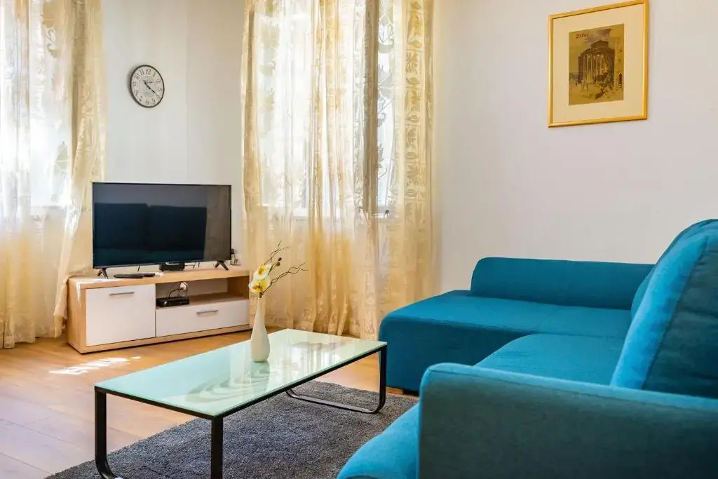 History Apartments Center