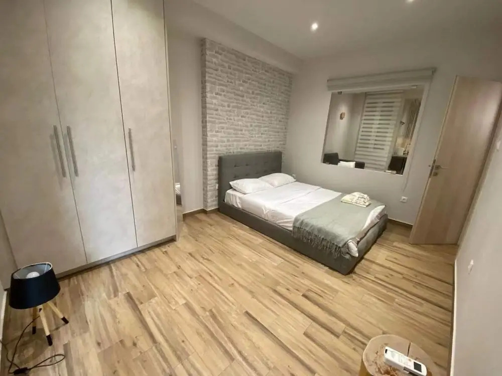 About Love Apartment- At015