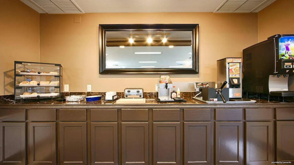 Best Western Lakewood- Historic Landmark