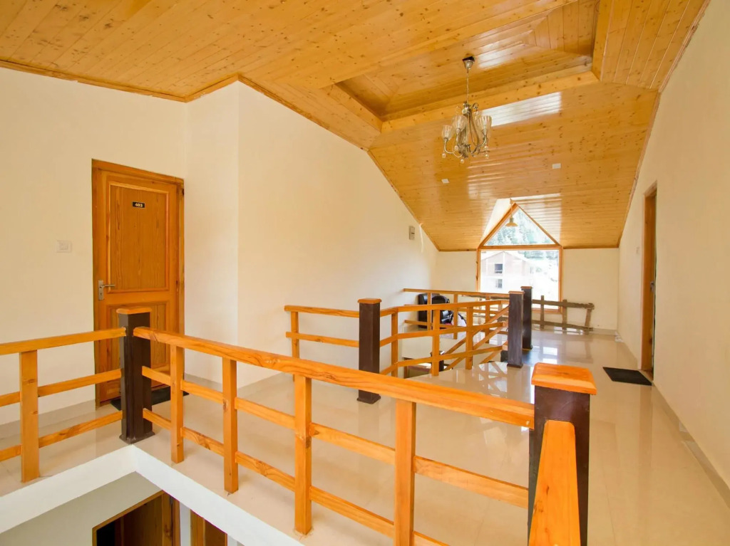 Hotel WhitePod Manali by OYO Rooms