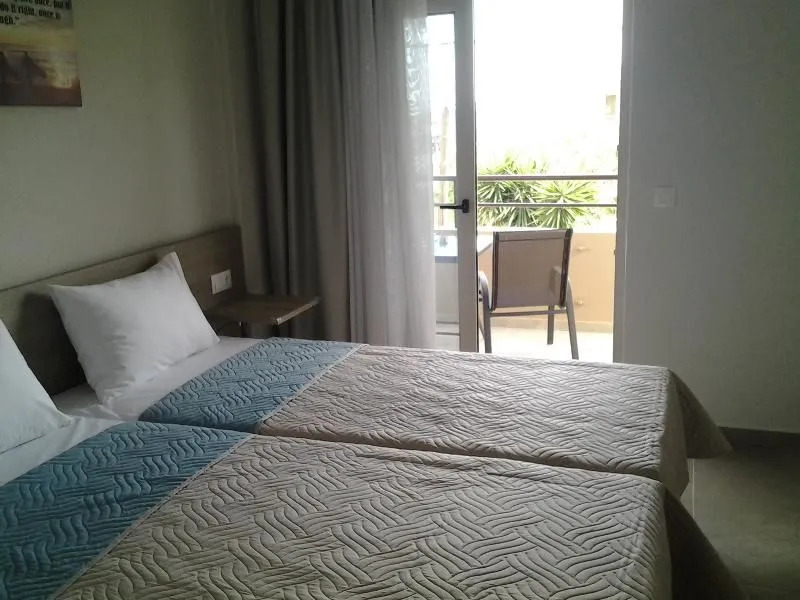Lolas Hotel