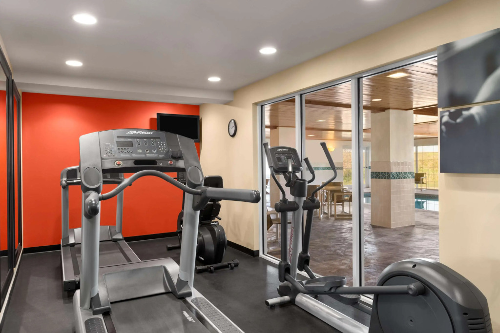 Country Inn & Suites Rochester South