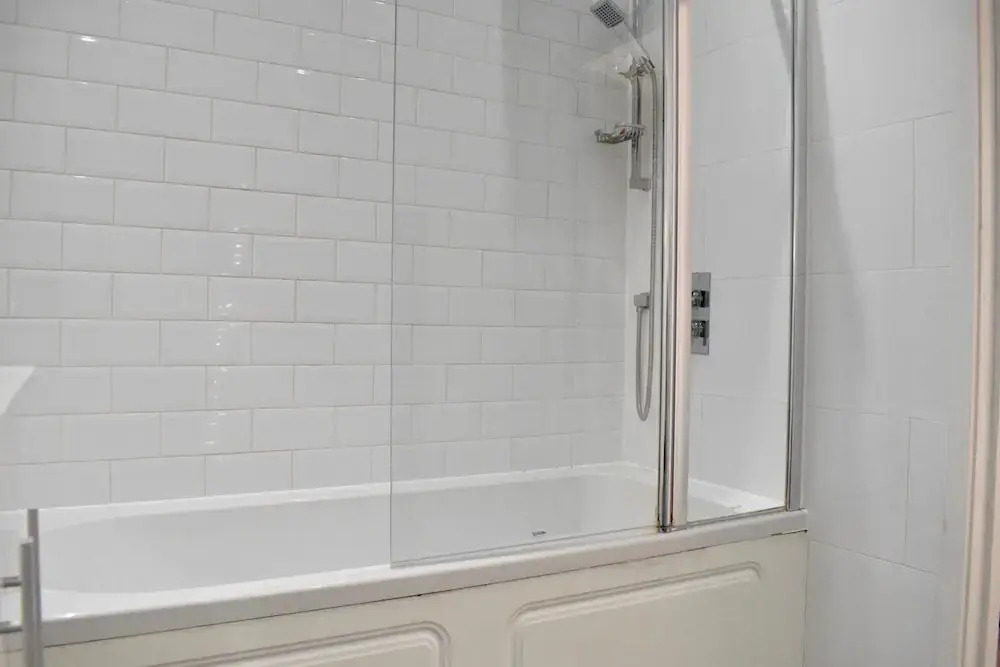 Bright 1 Bedroom Apartment in South London