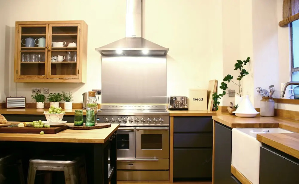 Beautiful 6-Bed - Sleeps 12 - Stunning Views