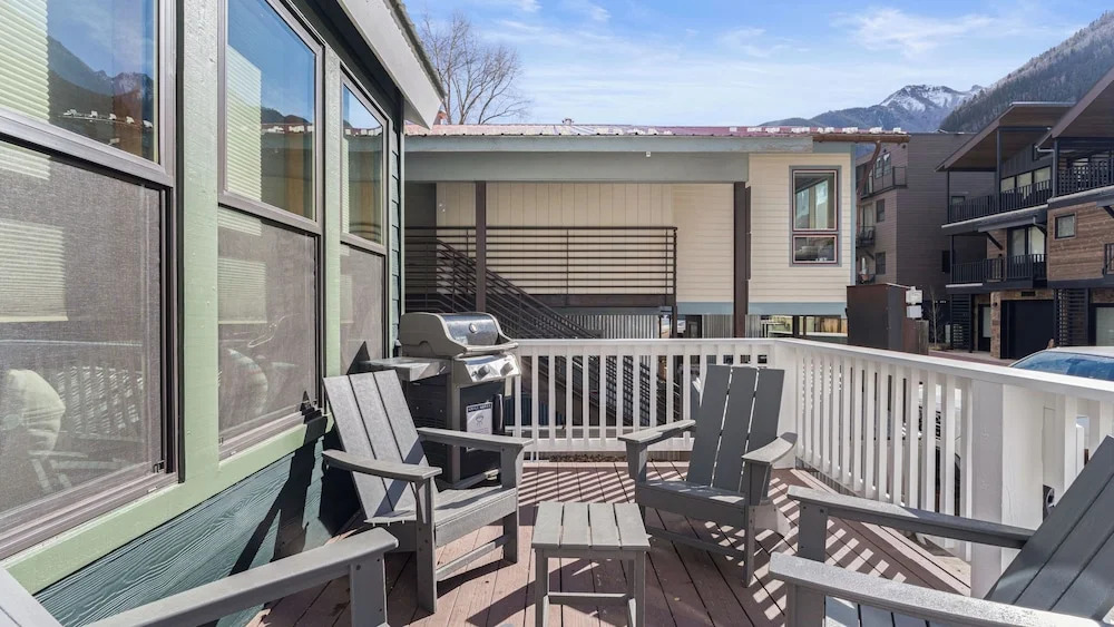 Pacific Street Townhome 514b by Avantstay Cute Townhouse in the Heart of Telluride!