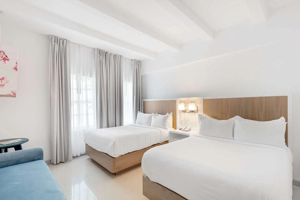 The Townhouse Hotel
