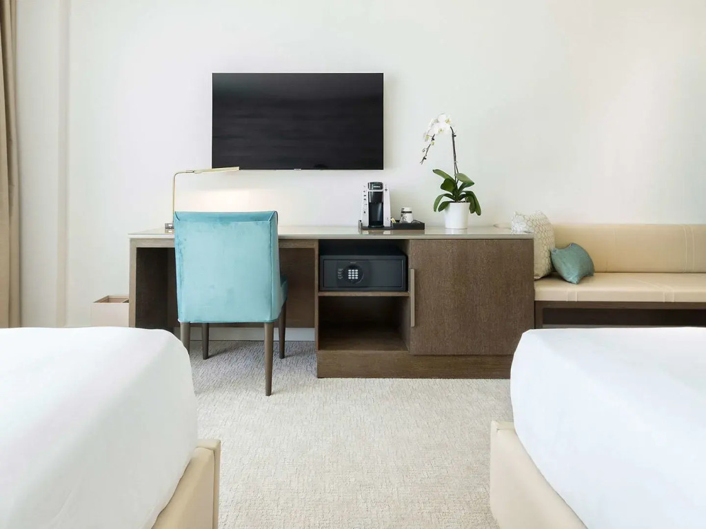Iberostar Waves Miami Beach
