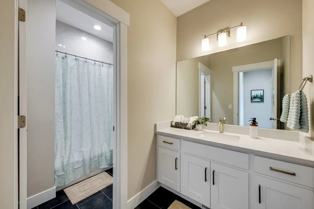 Ski Resorts & SLC Fun! Brand New Millcreek Home