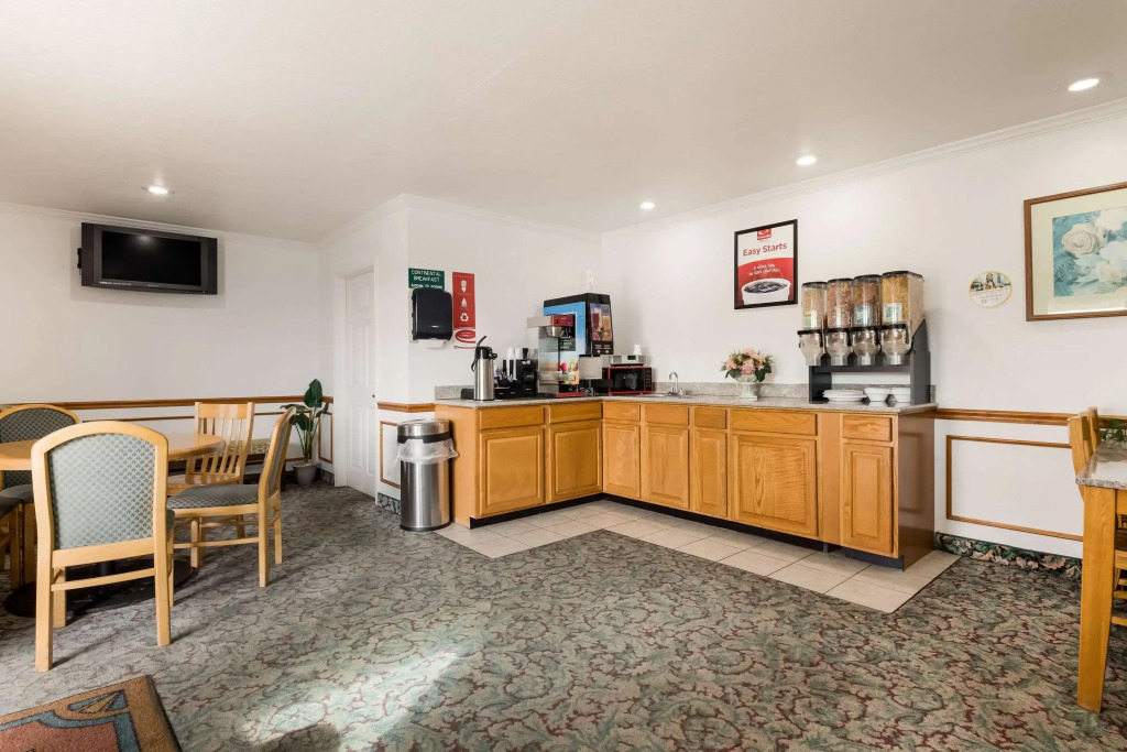 Econo Lodge Bartlesville Hwy 75
