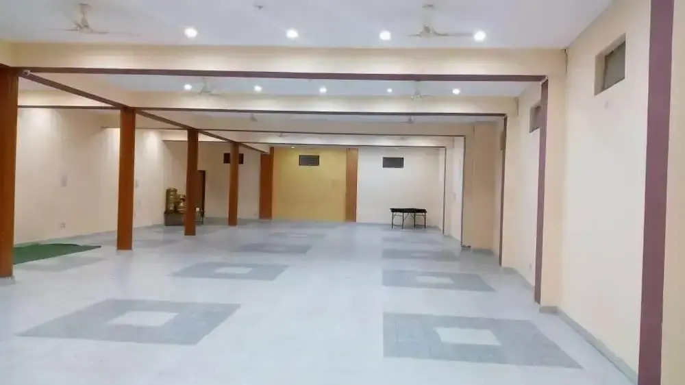 Hotel Omkaar & Restaurant Chinyalisaur